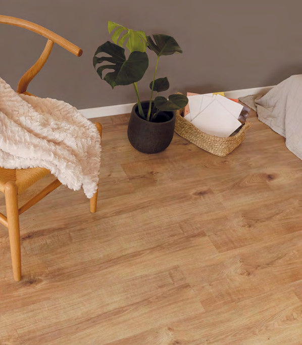 Sol vinyle Corkart Lungo – décor Caramel Millennium Oak (9737) – photo d'ambiance