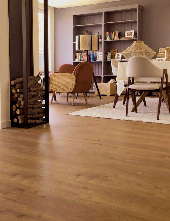 Sol vinyle Corkart Metropolitan – décor Honey Mountain Oak (9573) – photo d'ambiance